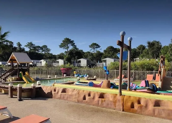 Mobil 3 Chb Confort, Espace Enfants - Claouey Cap Ferret Кемпинг Леж-Кап-Ферре
